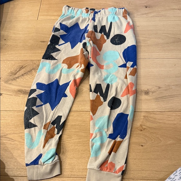 H&M Kids Patterned Sweatpants - size 8 - Picture 2 of 4